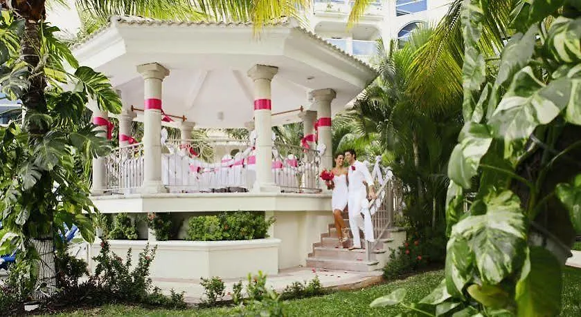 Barcelo Costa Cancun All Inclusive